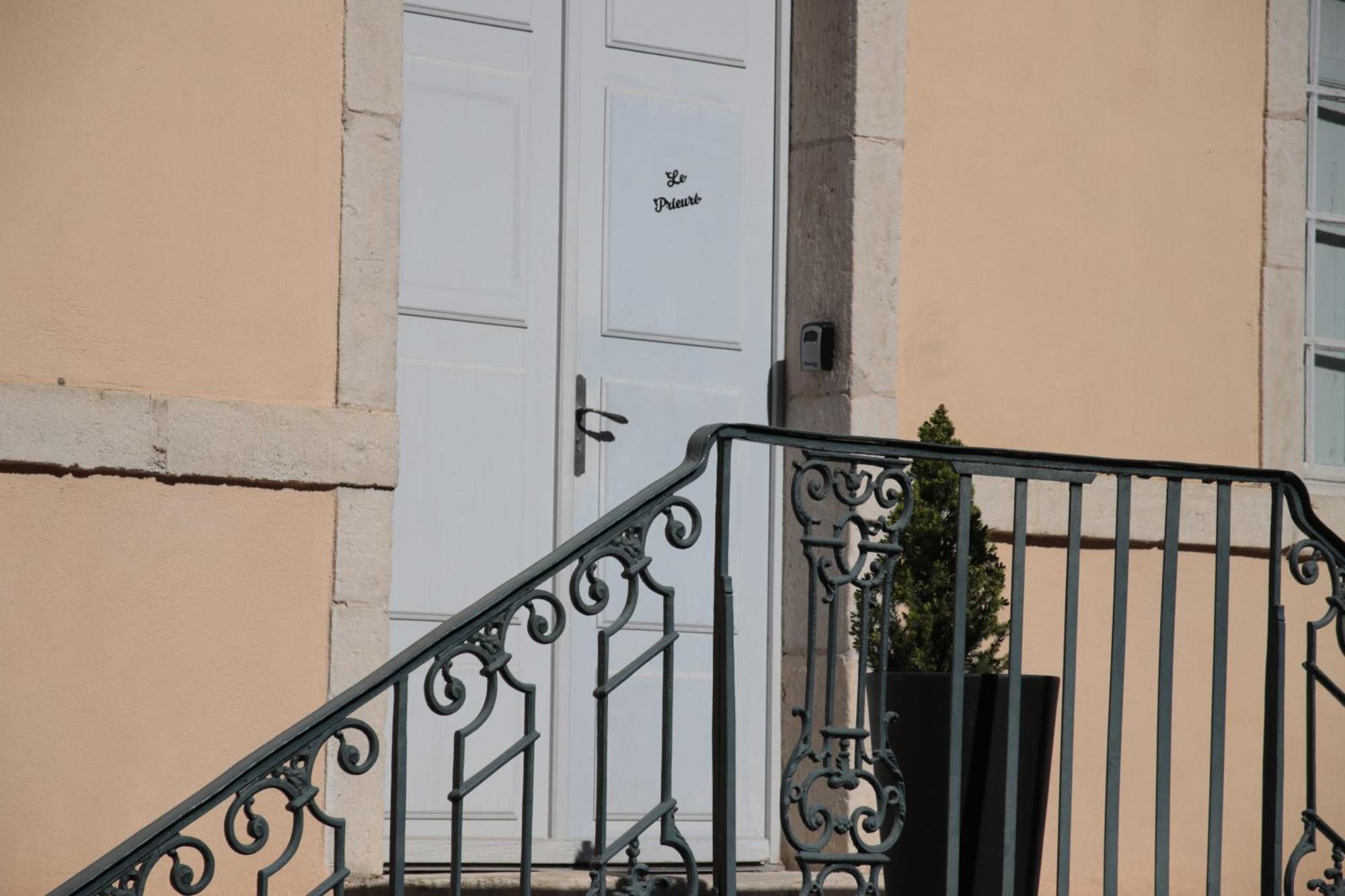 Le Prieure Lägenhet Dole Exteriör bild